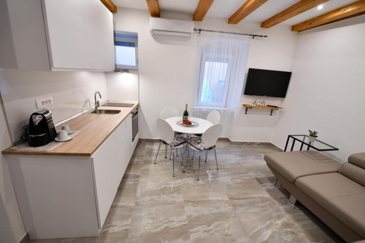 Apartment Lavanda - Suite Сини Екстериор снимка