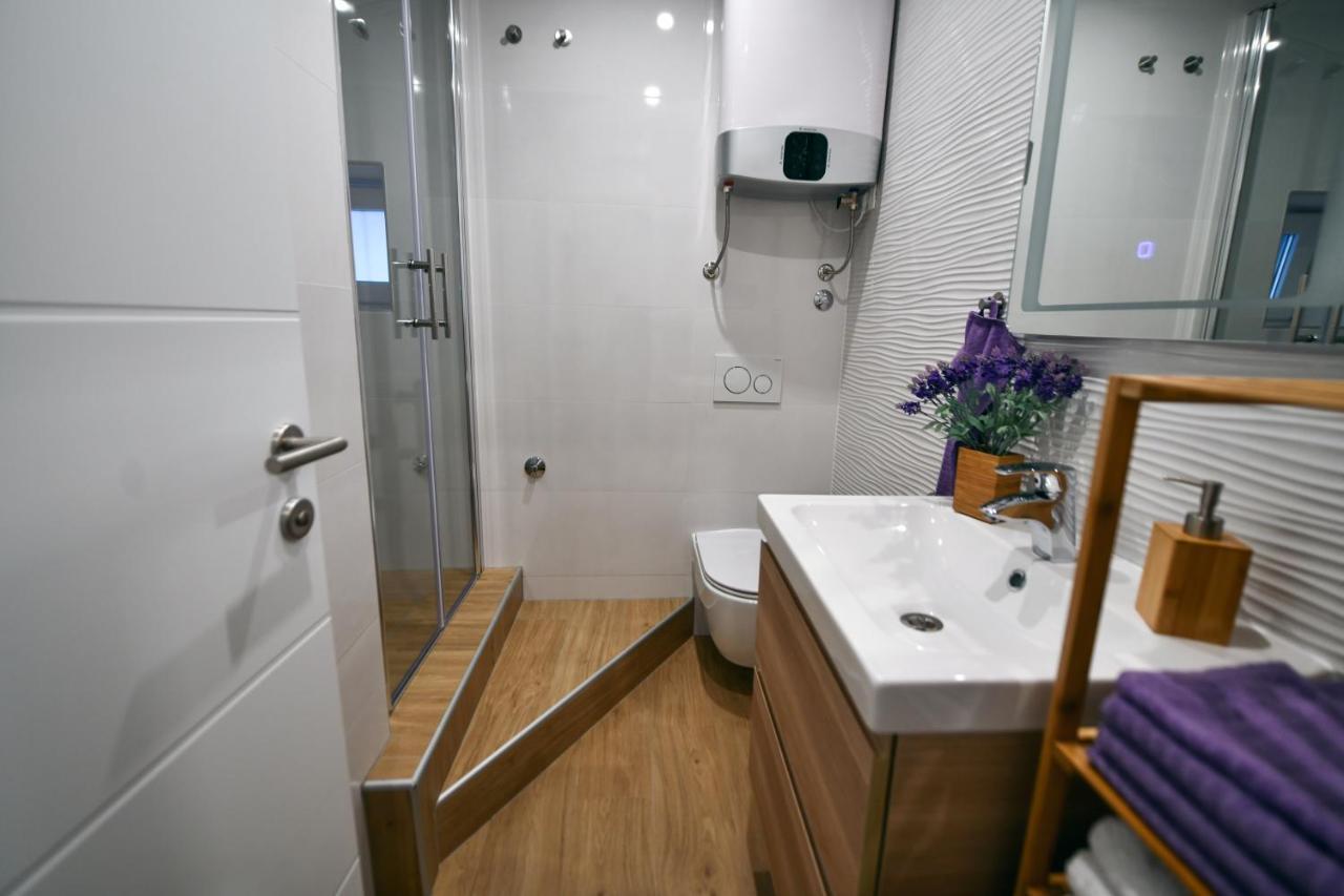 Apartment Lavanda - Suite Сини Екстериор снимка
