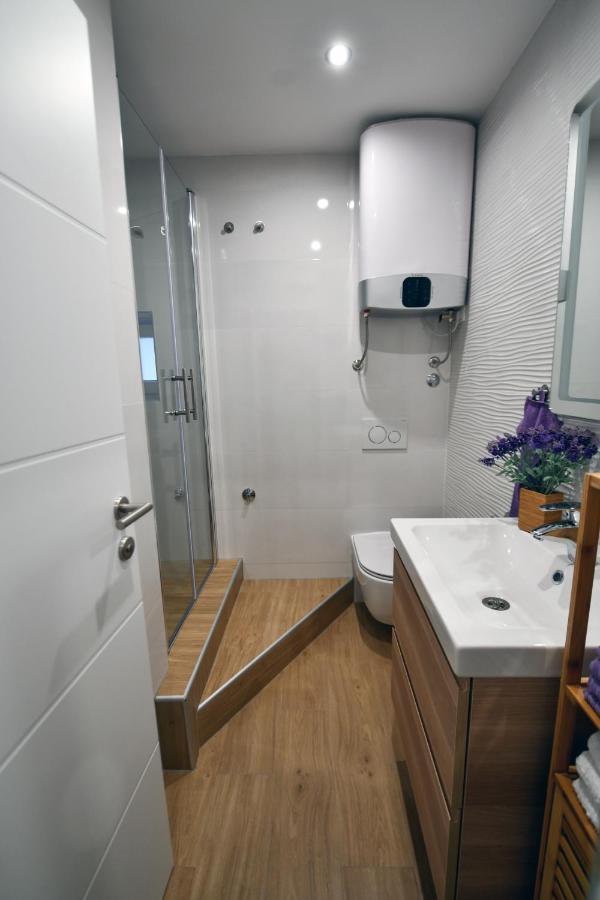 Apartment Lavanda - Suite Сини Екстериор снимка